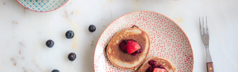 Pancakes au fromage blanc et compote de fraises 