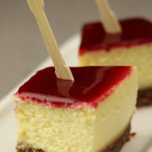 Cheesecake au coulis de fruits rouges