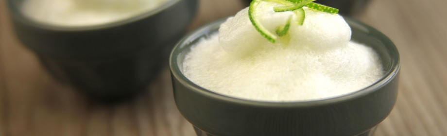 Petites mousses à la pulpe de citron vert